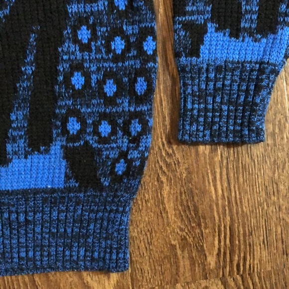 Vintage Patterned Knit Sweater. - Picture 5 of 13
